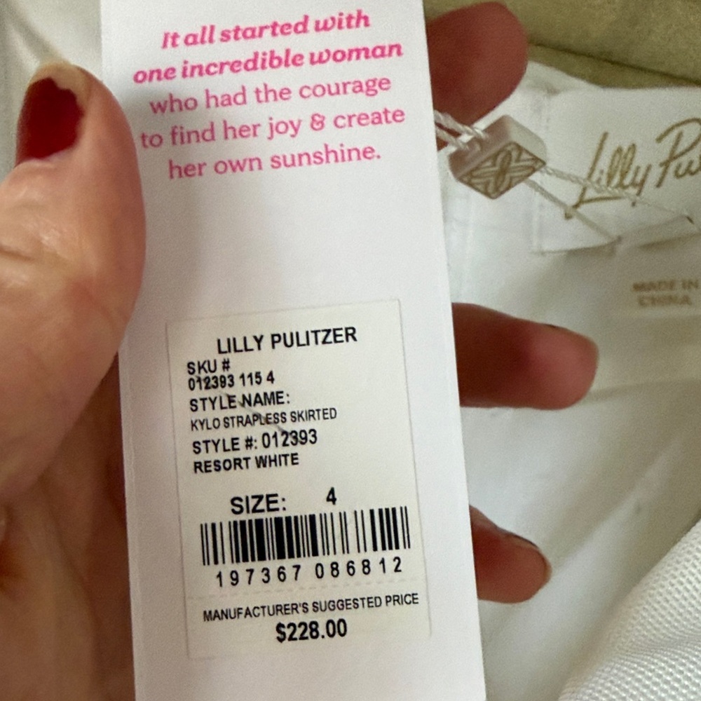 NWT Lily Pulitzer! White Sleeveless Romper with belt - Picture 3 of 5